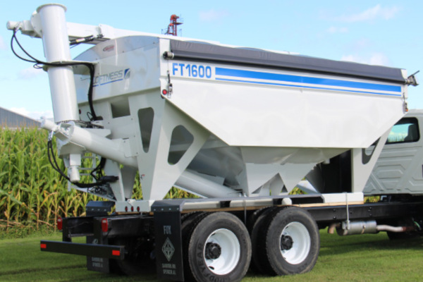 Loftness | Tenders | Model 16-Ton Top Auger for sale at Coastal Tractor, California
