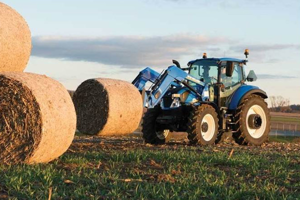 New Holland | T5 Series | Model T5.110 Dual Command™ for sale at Coastal Tractor, California